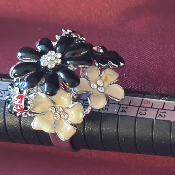 Silver and Black Statement Ring with Intricate Design - Picture 3 of 6